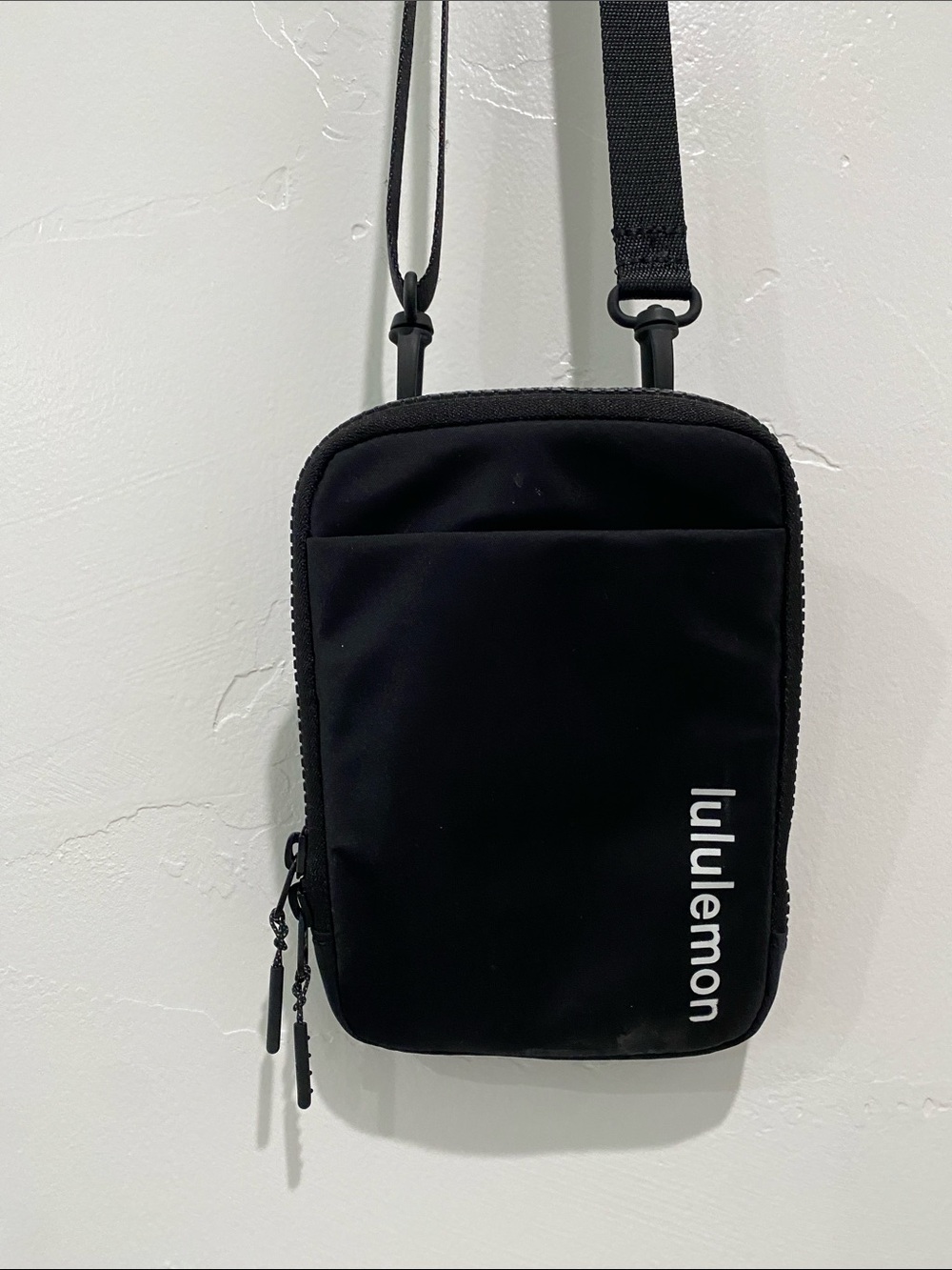 Lululemon Black Crossbody Purse